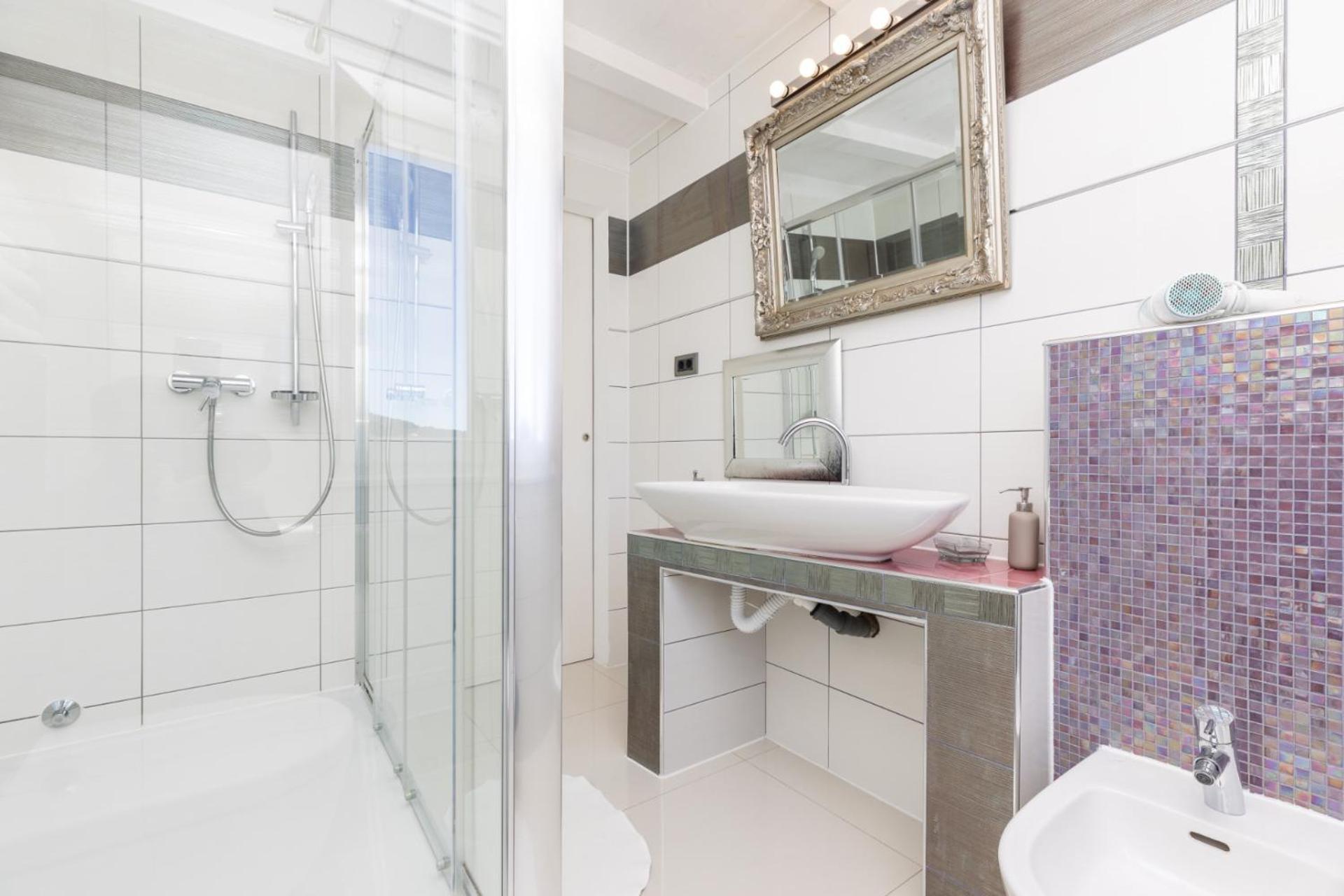 Apartments Montevideo Малий Лошинь Екстер'єр фото
