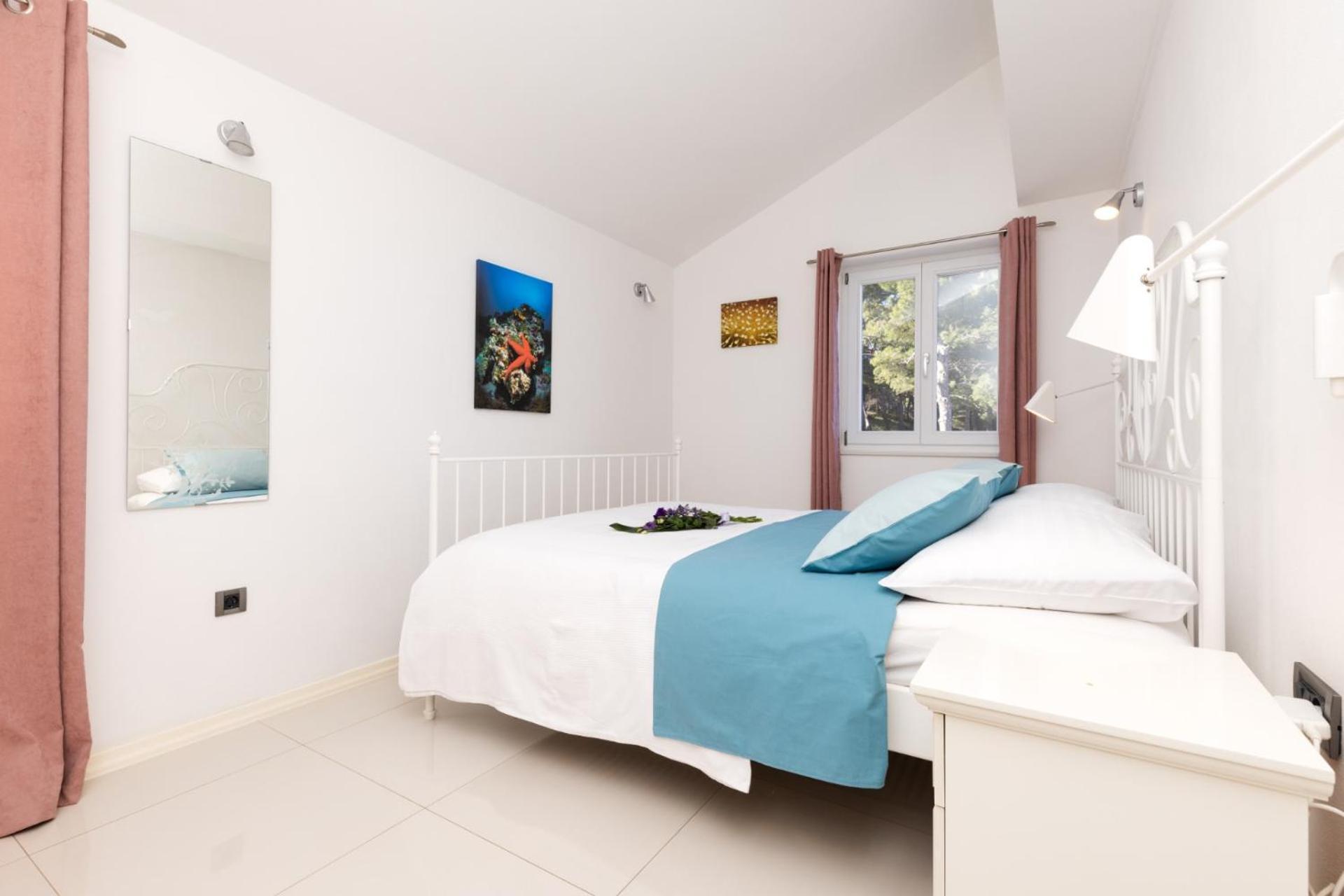 Apartments Montevideo Малий Лошинь Екстер'єр фото